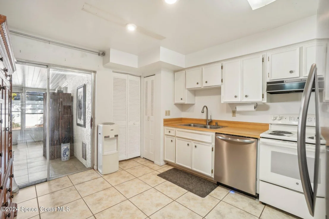 Photo of 2476 Mercury Drive