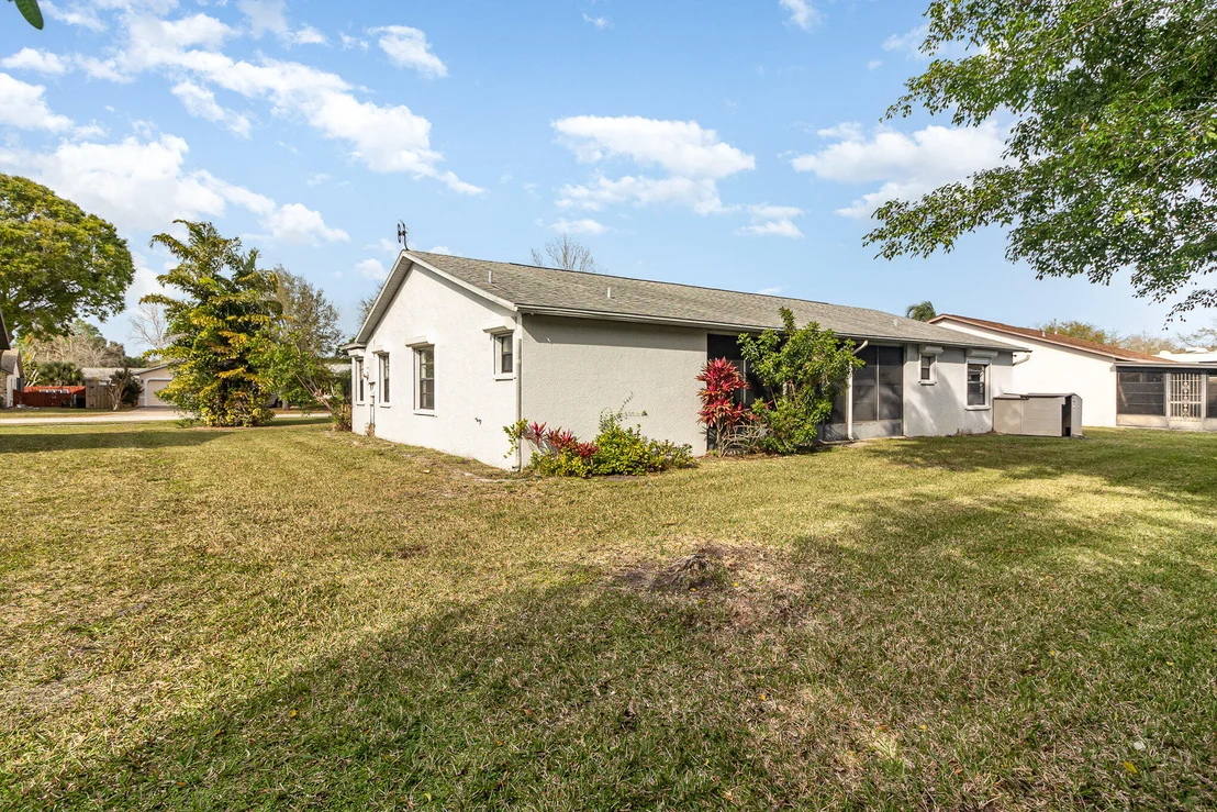 Photo of 137 Cinnamon Lake Circle