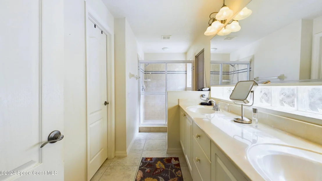 Photo of 2405 Addington Circle