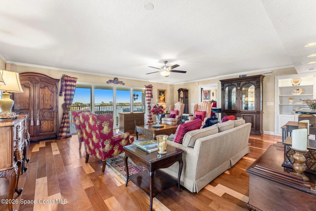 Photo of Unit 301 at 100 Riverside Drive