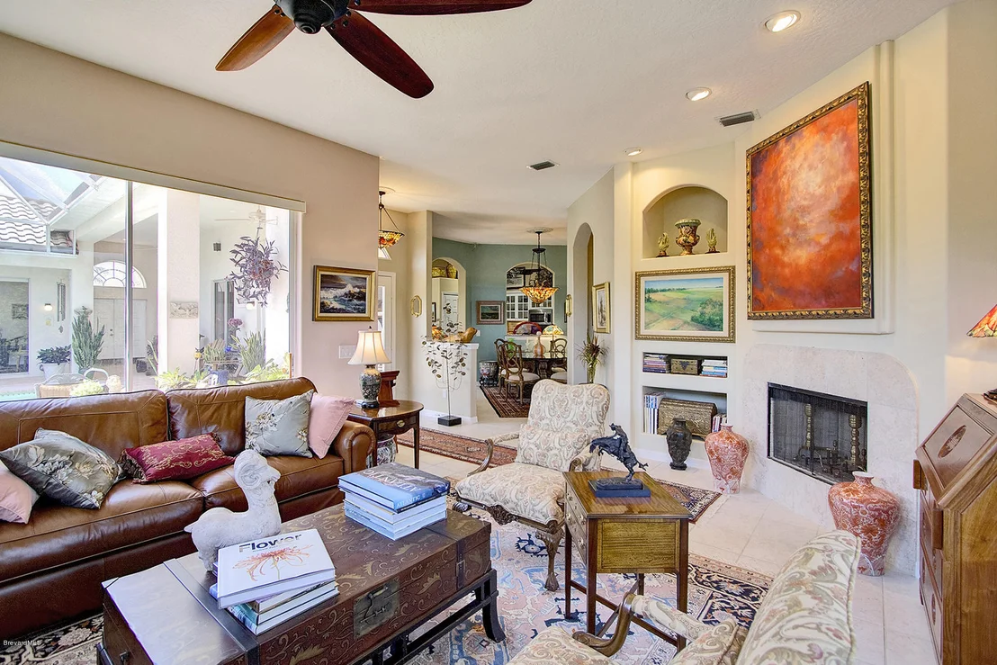 Photo of 931 Palm Brook Drive