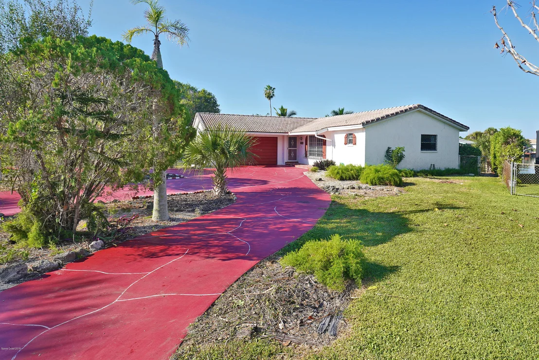 Photo of 4891 Fairview Drive