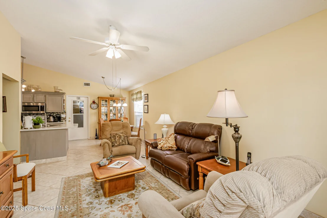 Photo of 912 S South Fork Circle