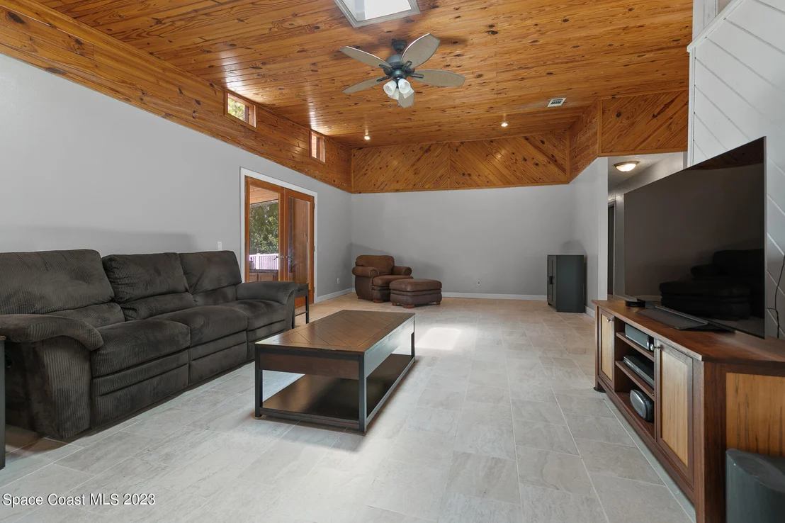 Photo of 4493 Country Road