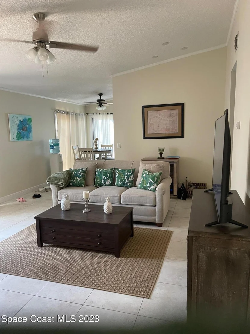 Photo of 981 Wateroak Drive NE