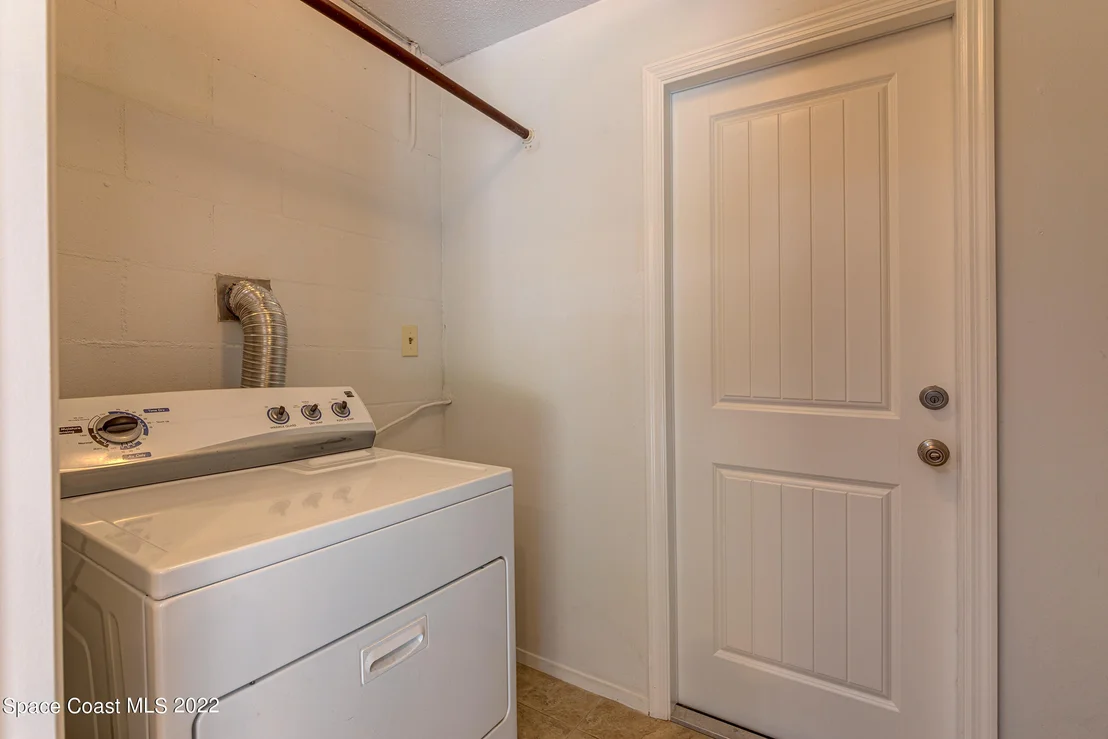 Photo of 877 Westport Drive