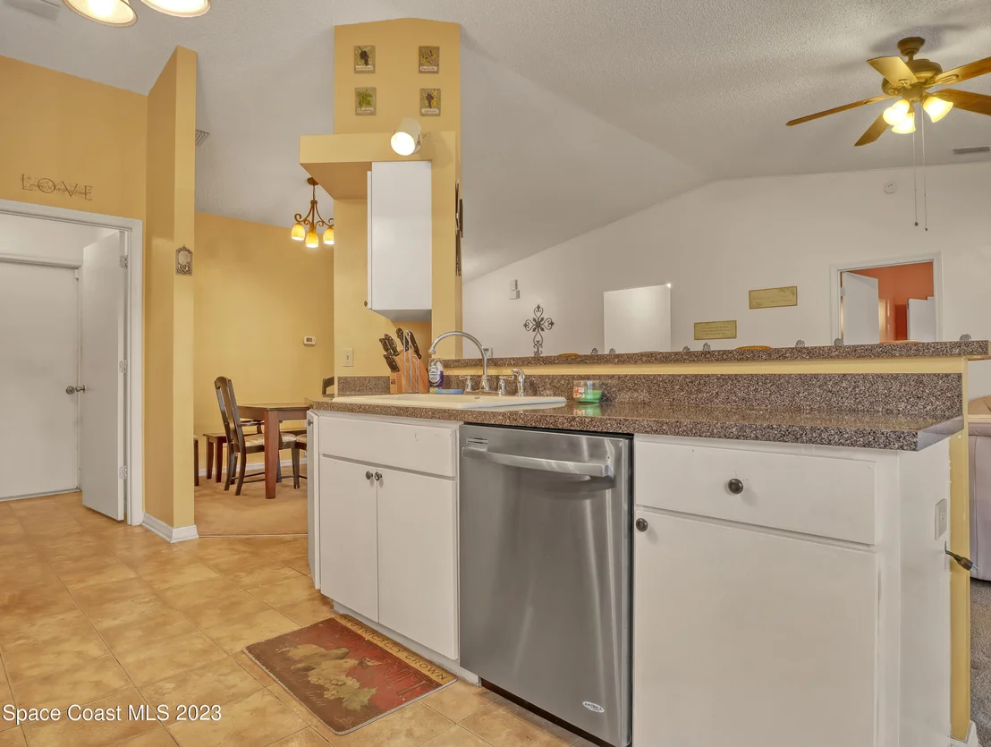 Photo of 958 Lyons Circle NW