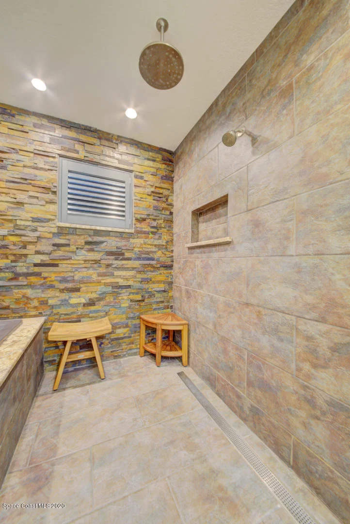 Photo of 260 Richards Road