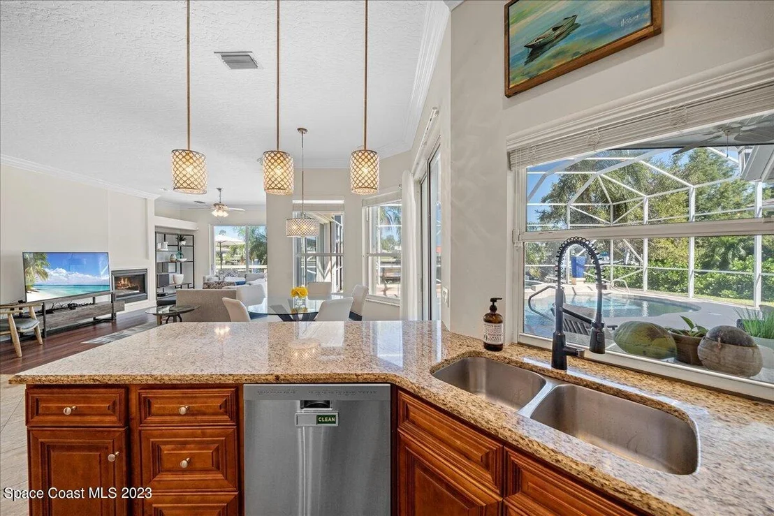 Photo of 208 Lanternback Island Drive