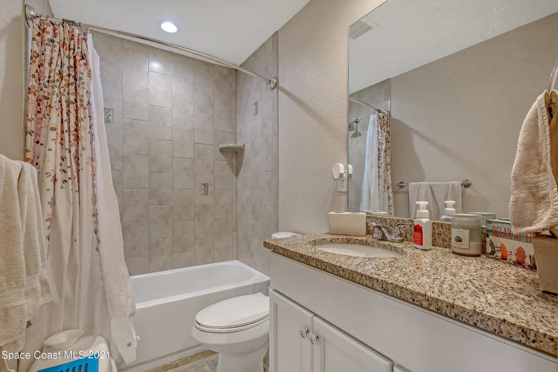 Photo of 772 Bianca Drive NE