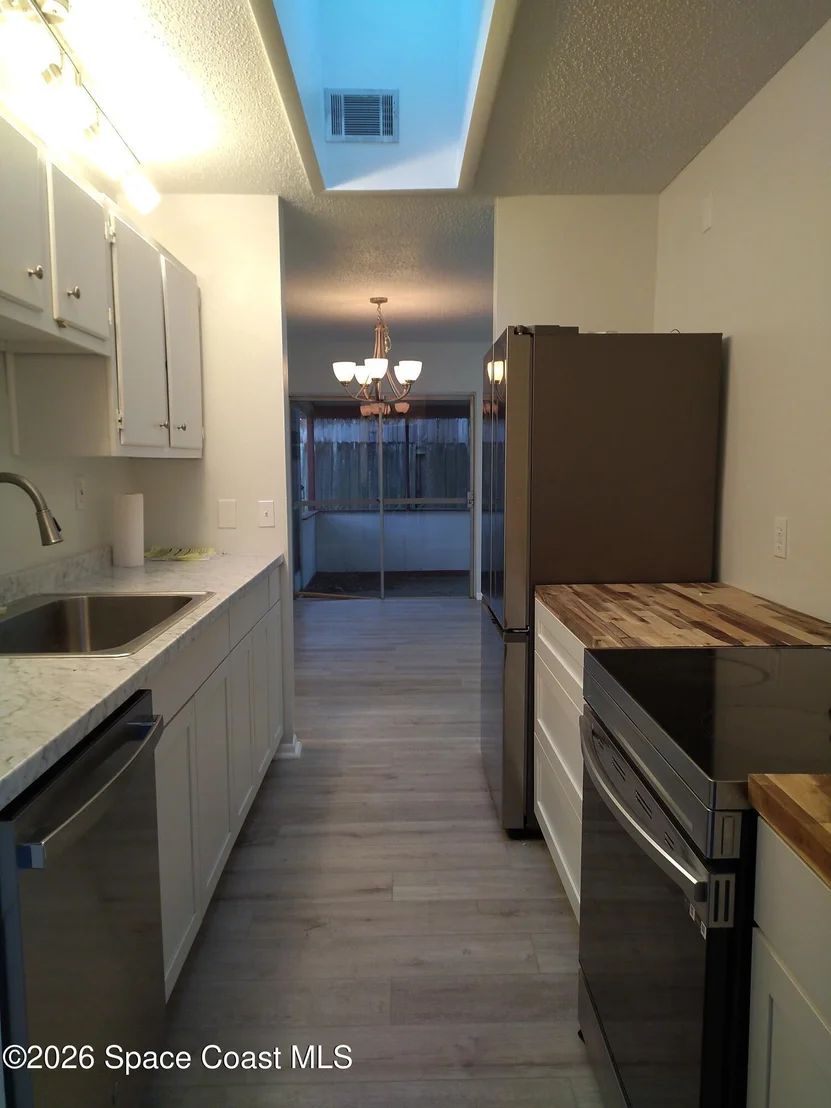 Photo of 693 John Hancock Lane