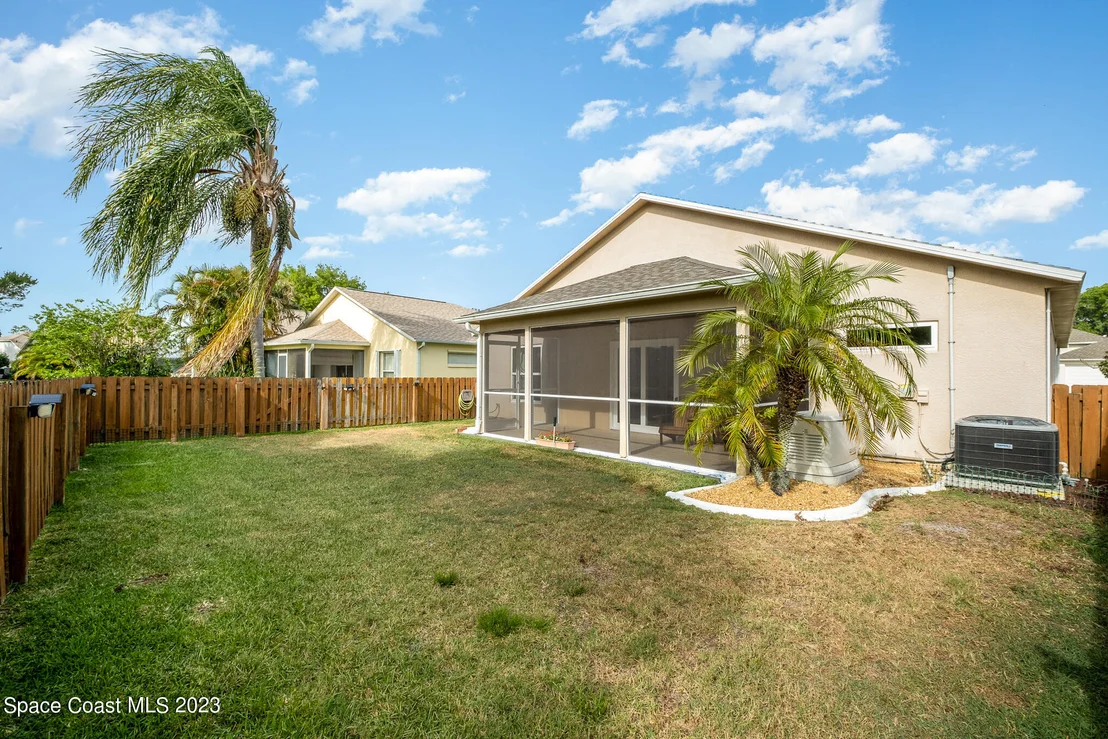 Photo of 918 Pine Creek Circle NE