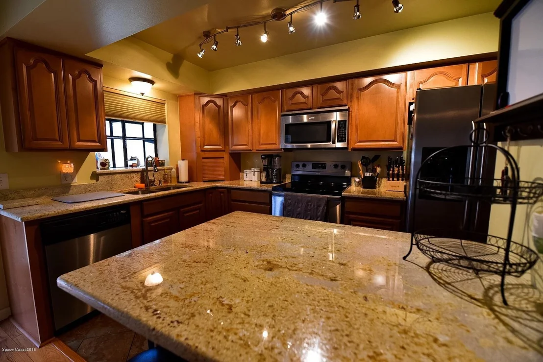 Photo of 883 Spirea Drive