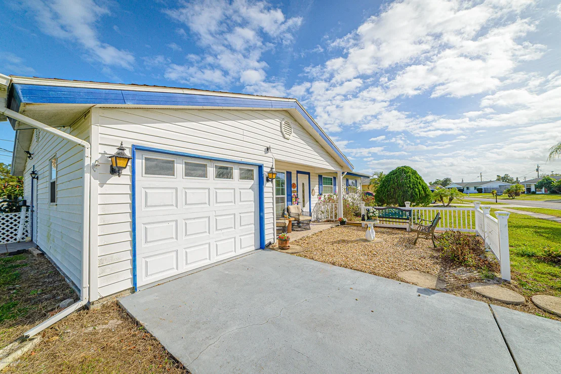 Photo of 1023 Eyerly Lane NE