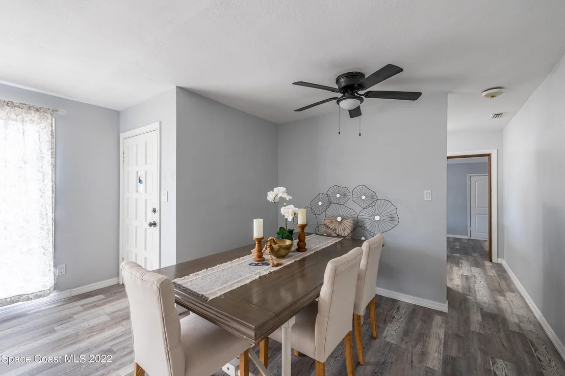 Photo of 1047 Myrtle Lane