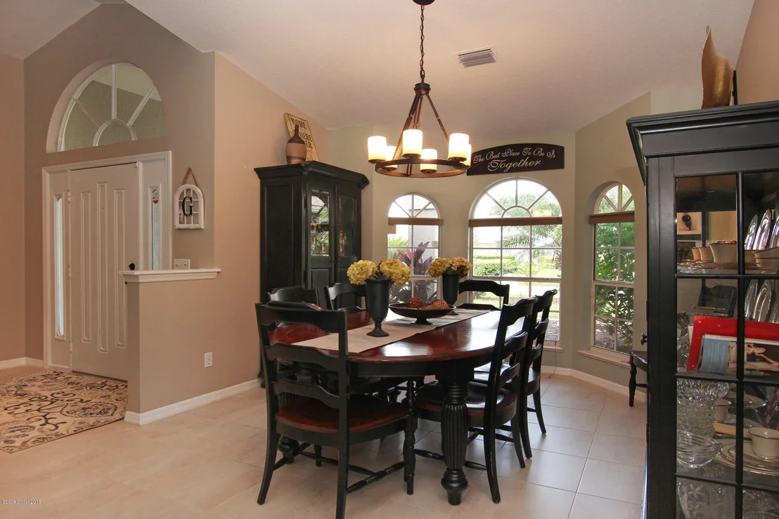 Photo of 971 Somerset Lane
