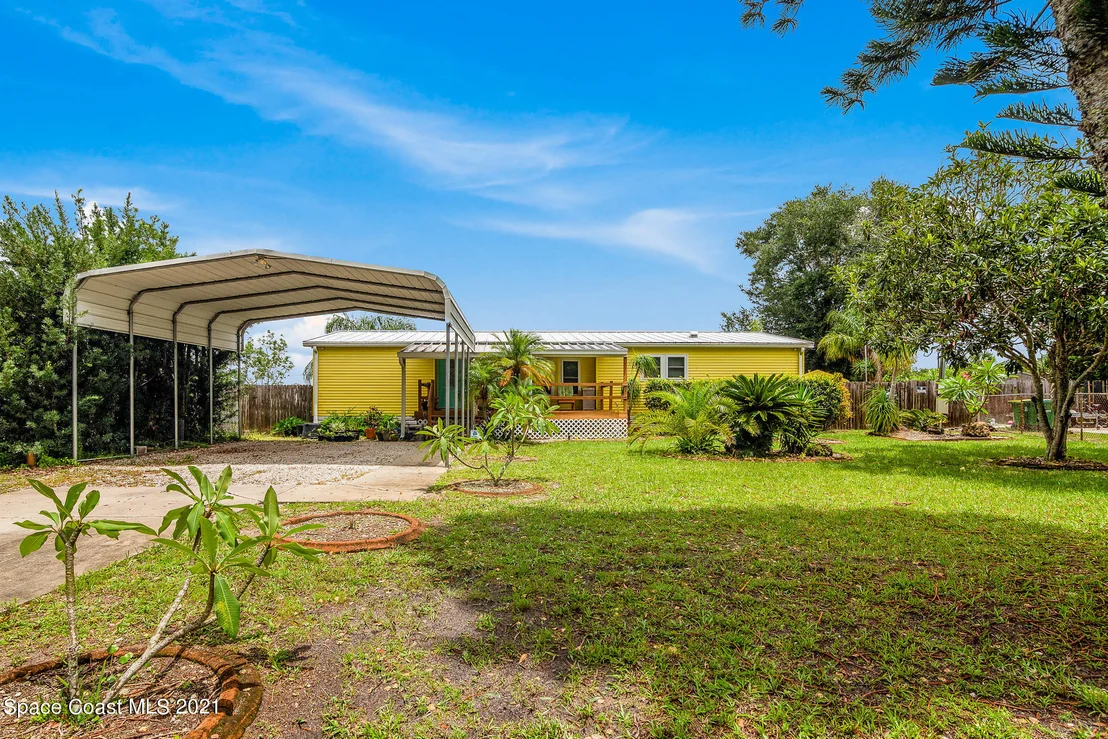 Photo of 549 Nicklaus Circle
