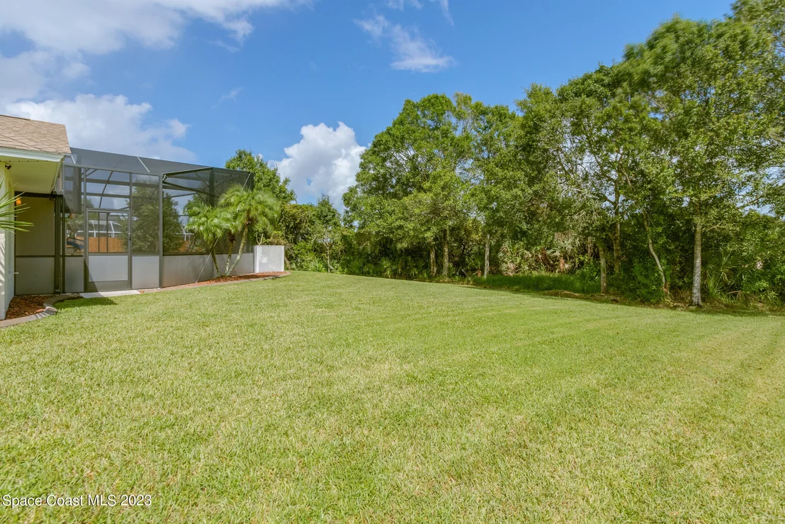 Photo of 4363 Long Lake Road