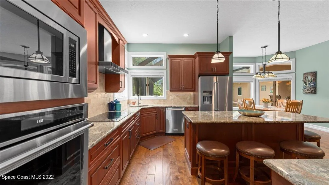 Photo of 873 Oak Park Drive