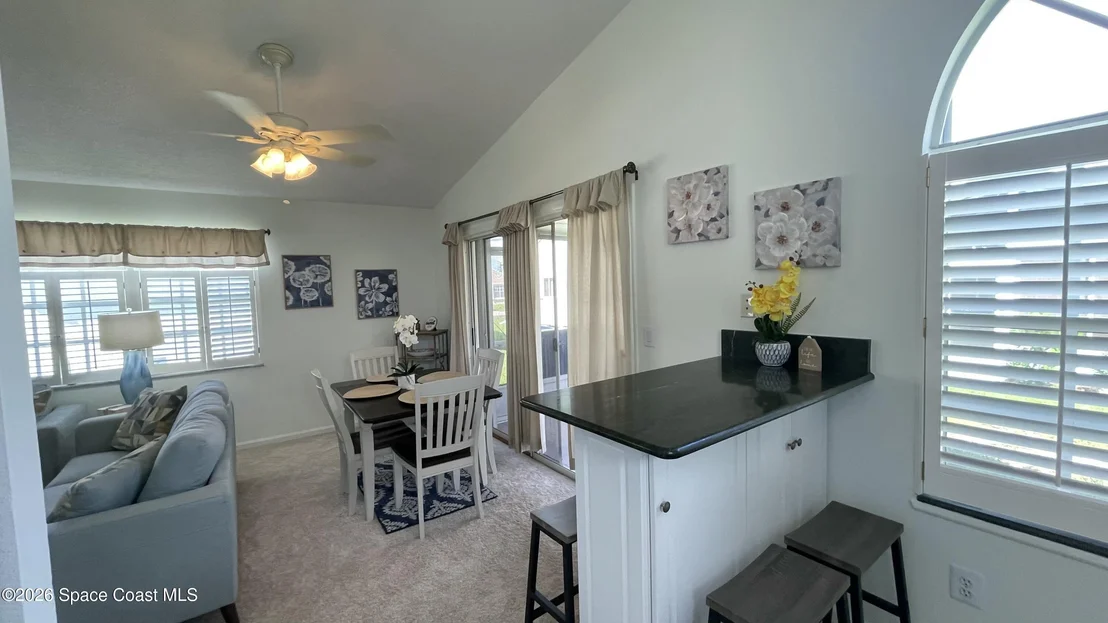 Photo of 865 Bracken Terrace NE