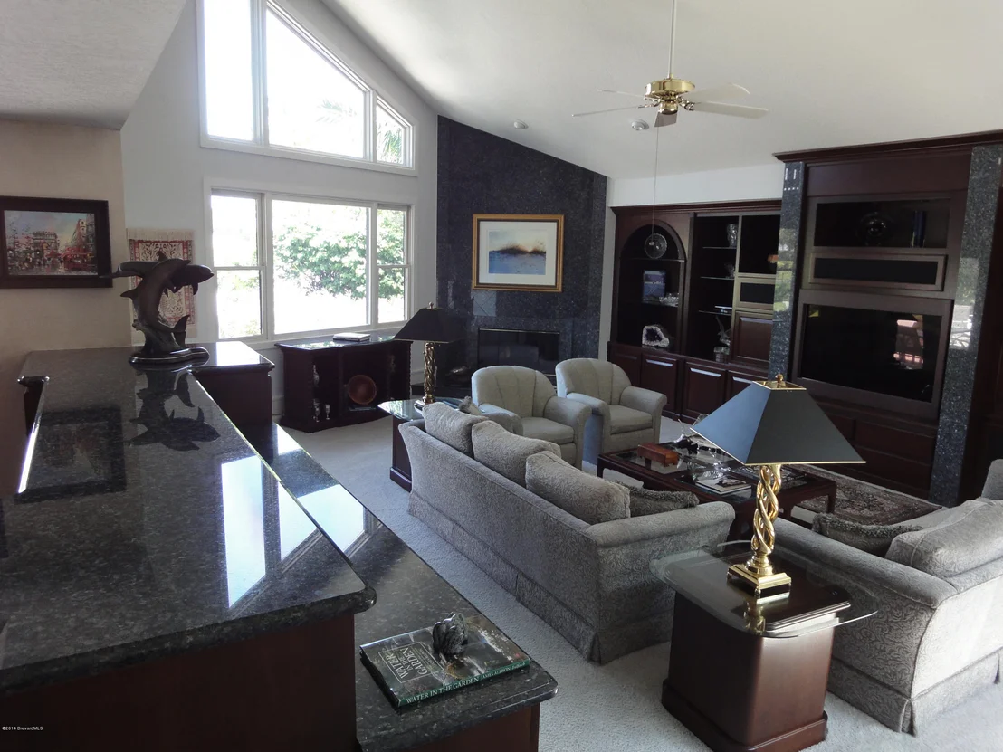 Photo of 738 Malibu Lane