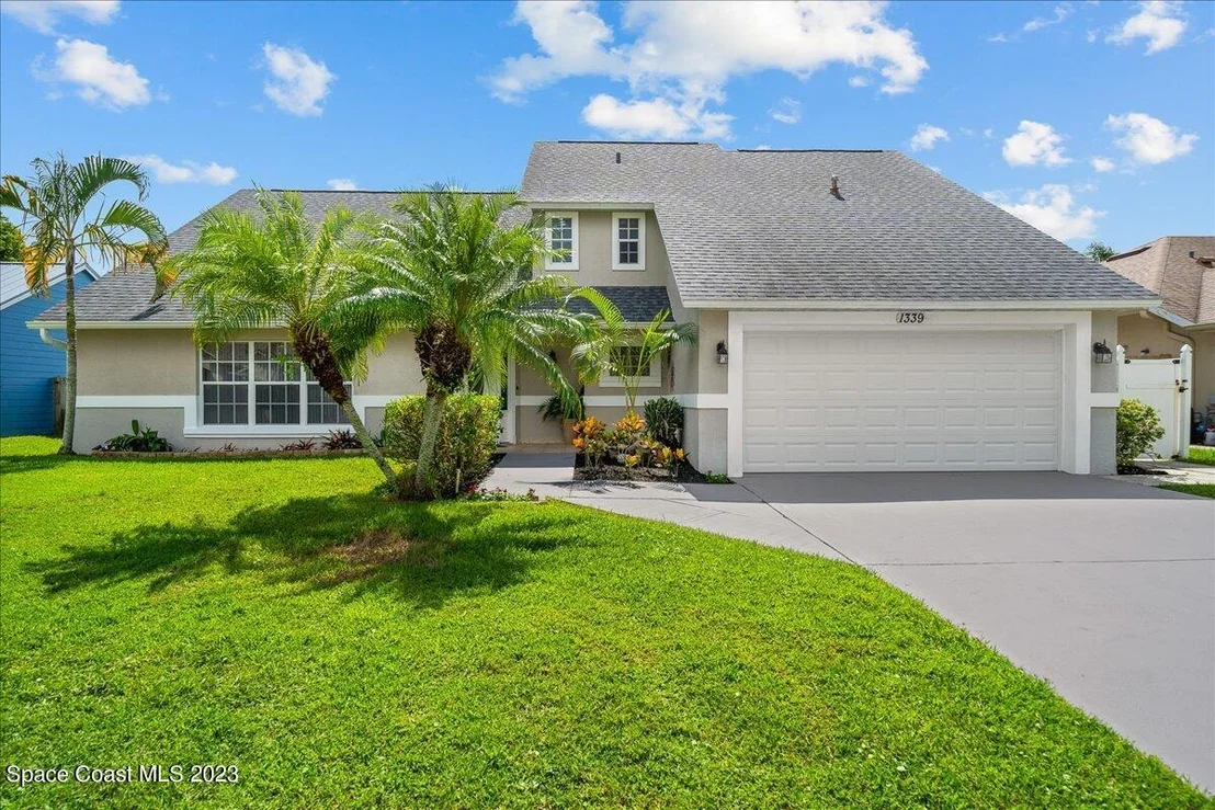 Photo of 1339 Heritage Acres Boulevard