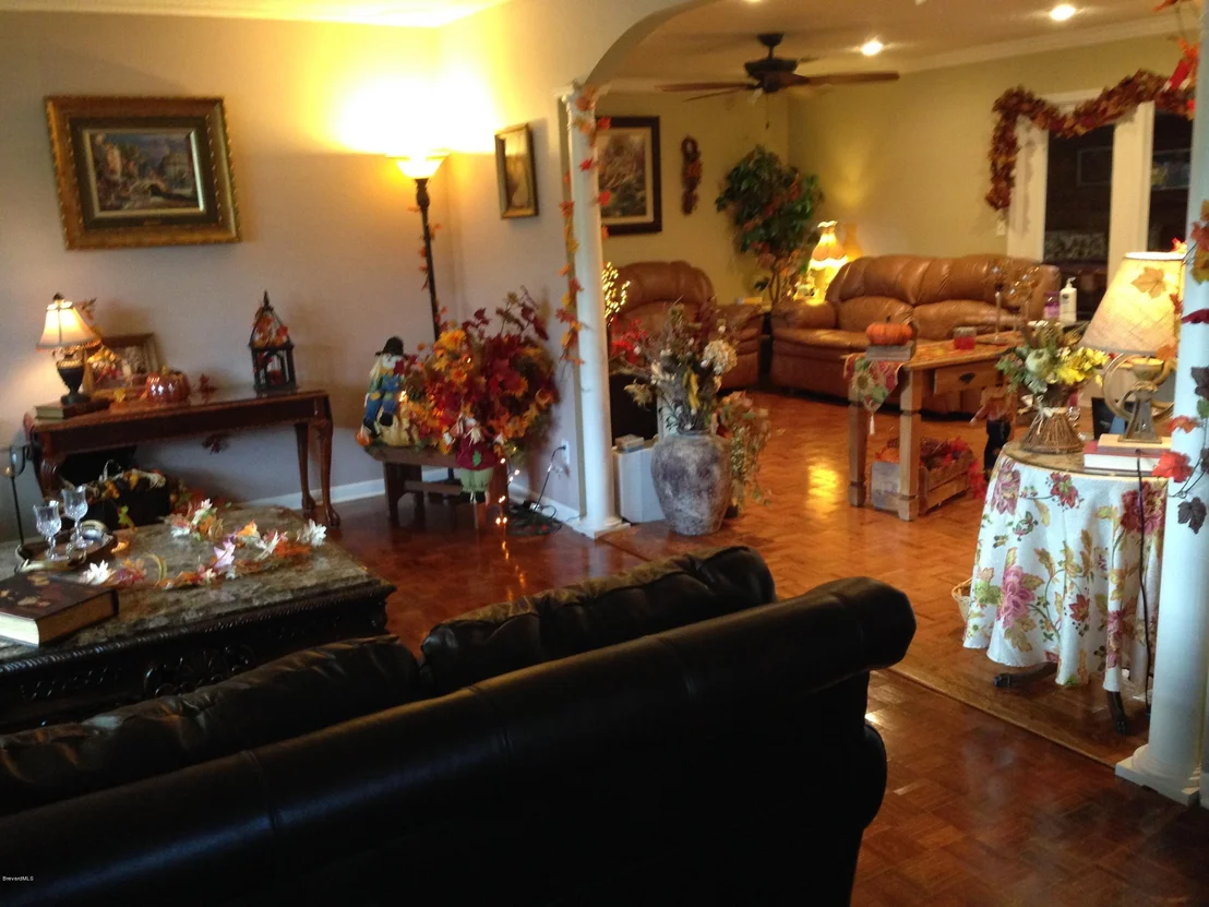 Photo of 1278 Troon Way