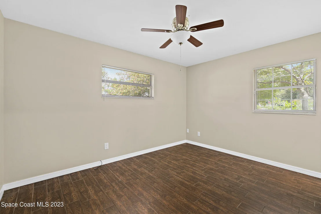Photo of 964 Kings Post Road