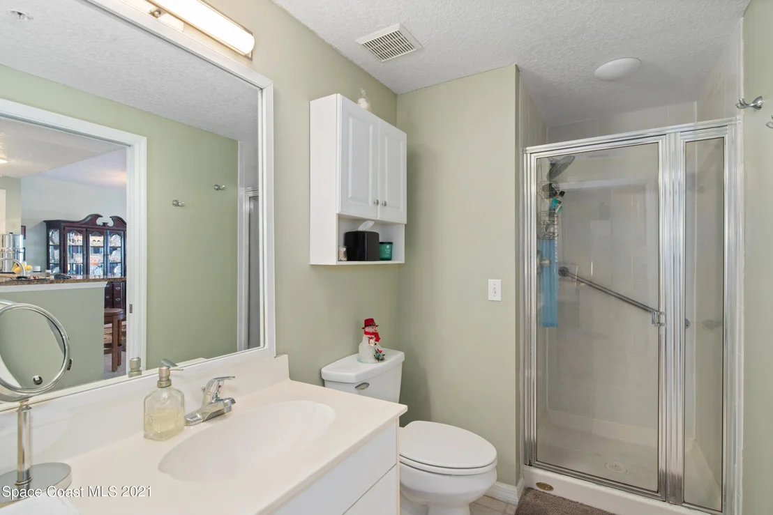 Photo of Unit 603 at 100 Riverside Drive
