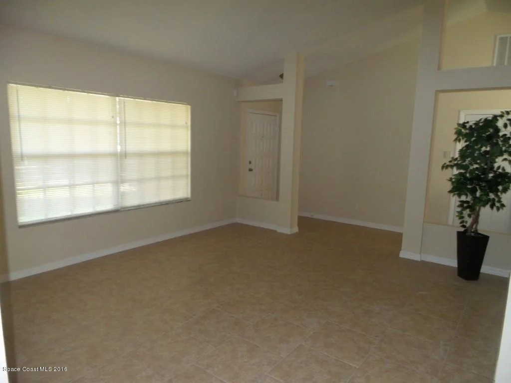 Photo of 854 Tiffany Place