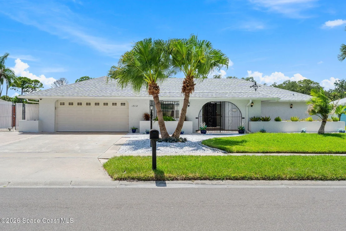 Photo of 1512 Meadowbrook Road NE