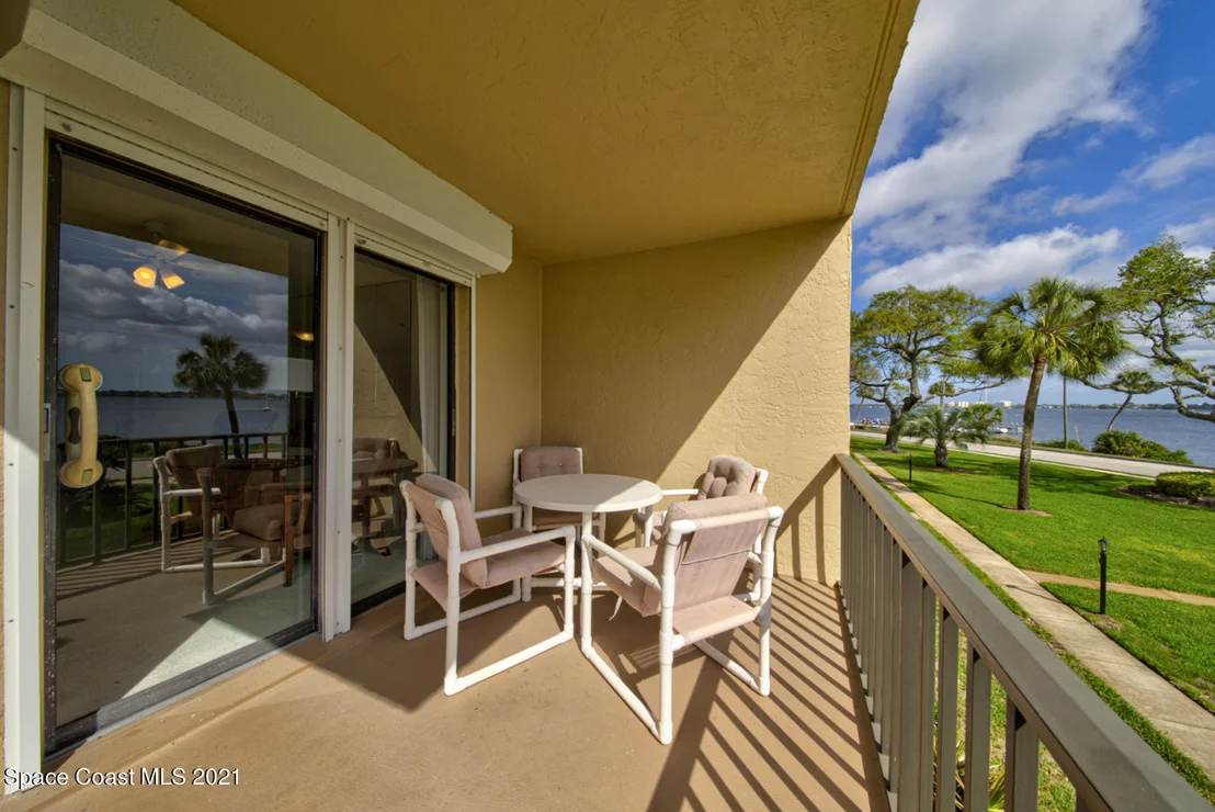 Photo of Unit B205 at 1049 Rockledge Drive