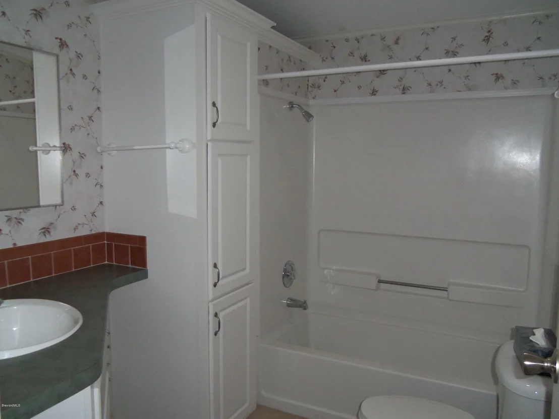 Photo of 475 Outer Drive