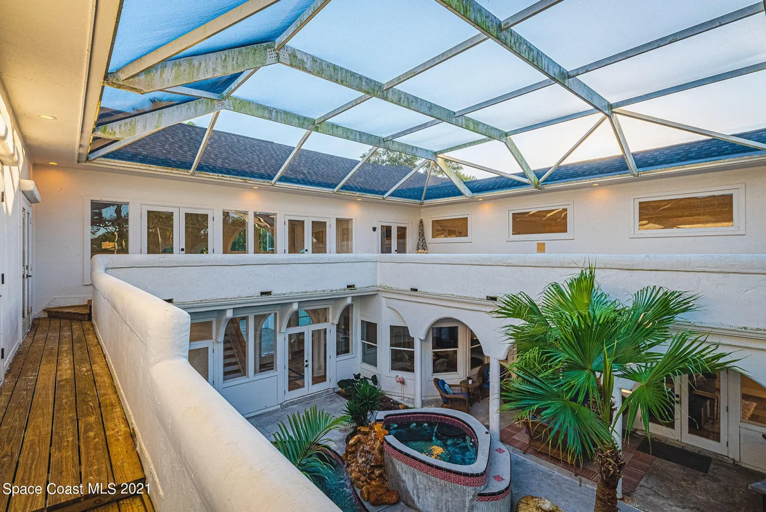 Photo of 472 Peregrine Drive