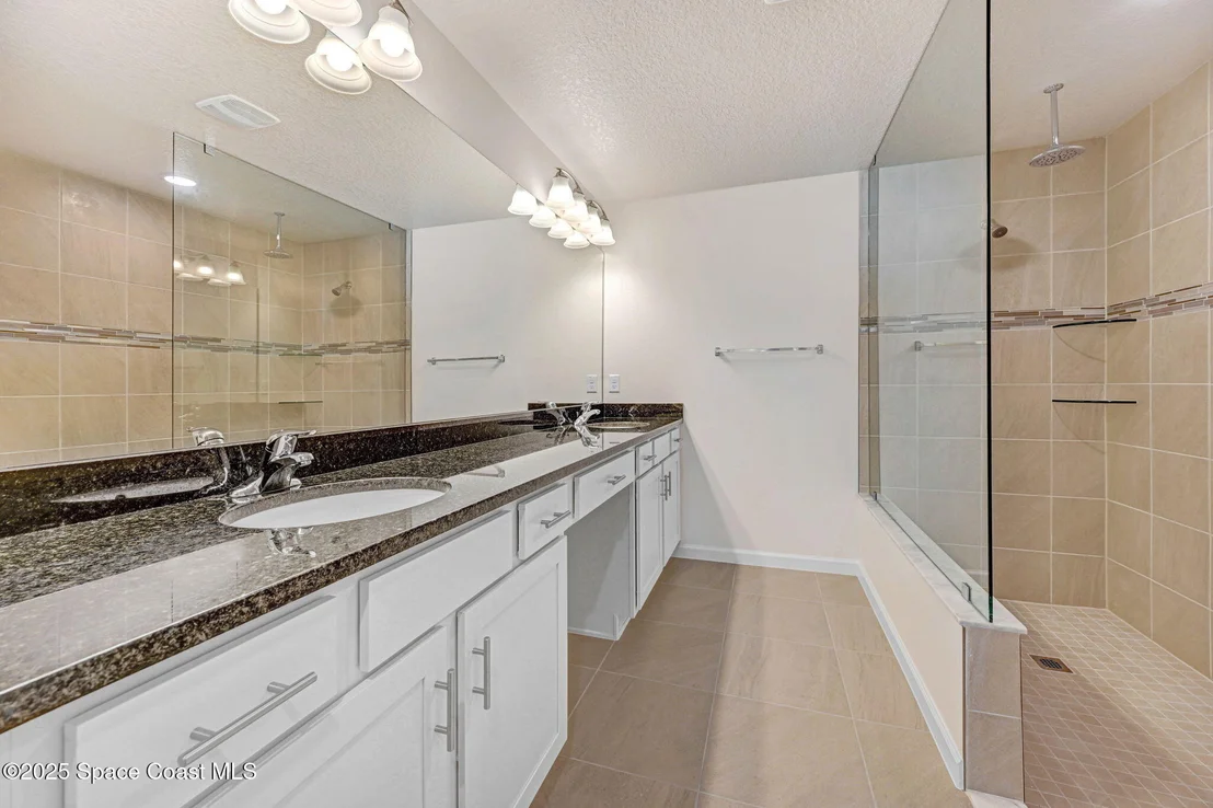 Photo of 1089 Savery Road