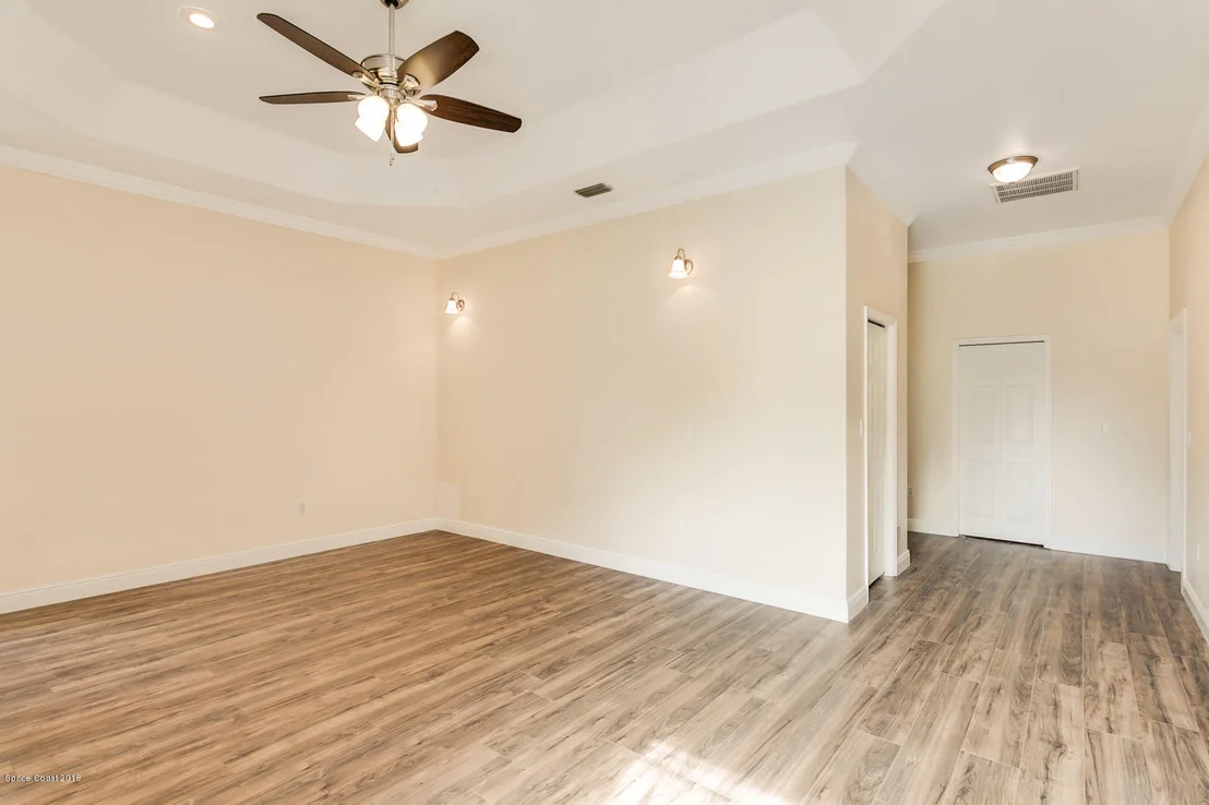 Photo of 1227 Holmes Street