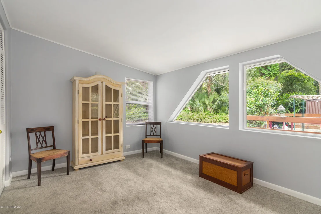 Photo of 5880 Crane Road