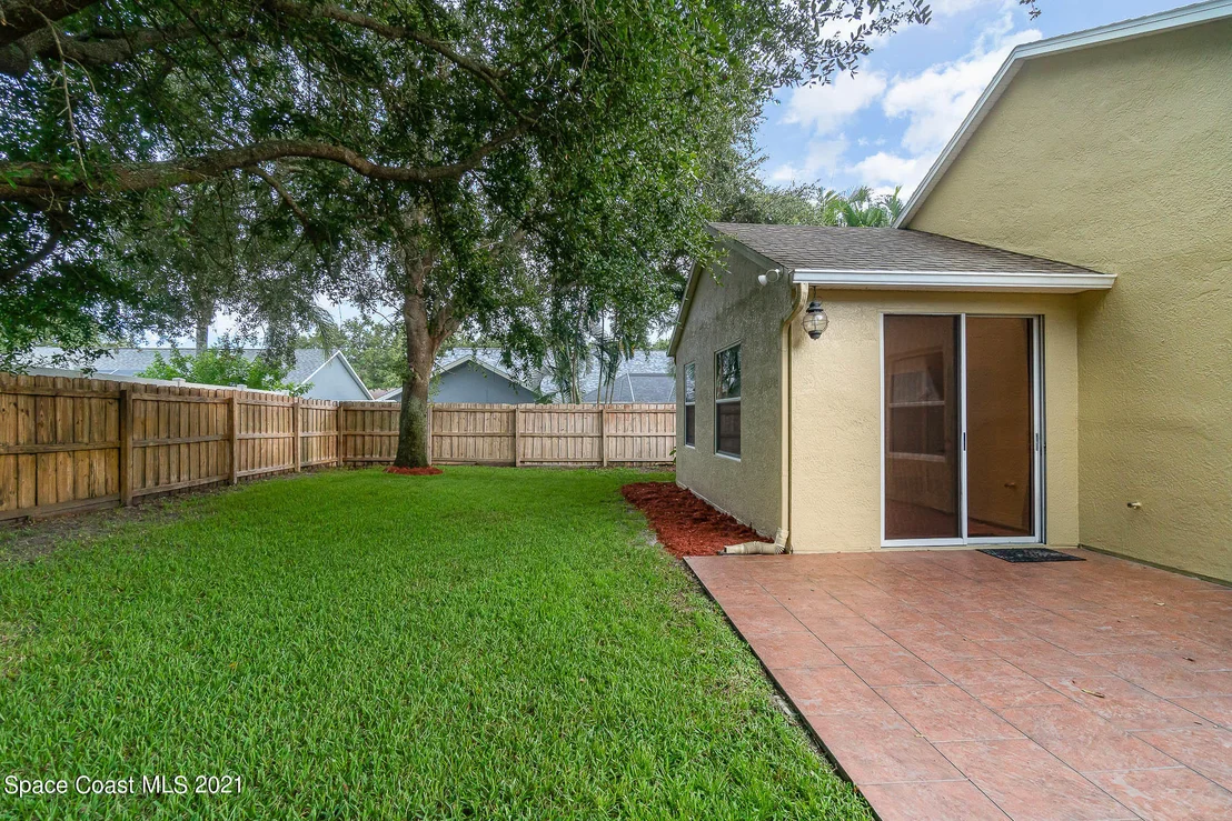 Photo of 946 Riviera Point Drive
