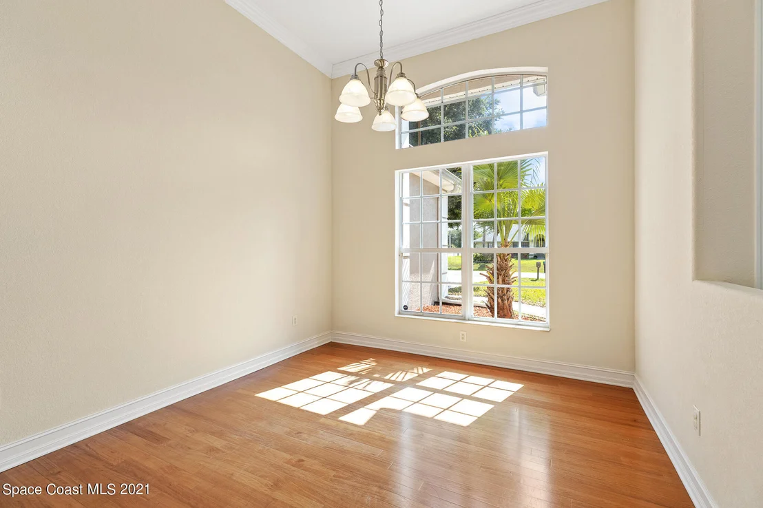 Photo of 869 Seven Gables Circle SE