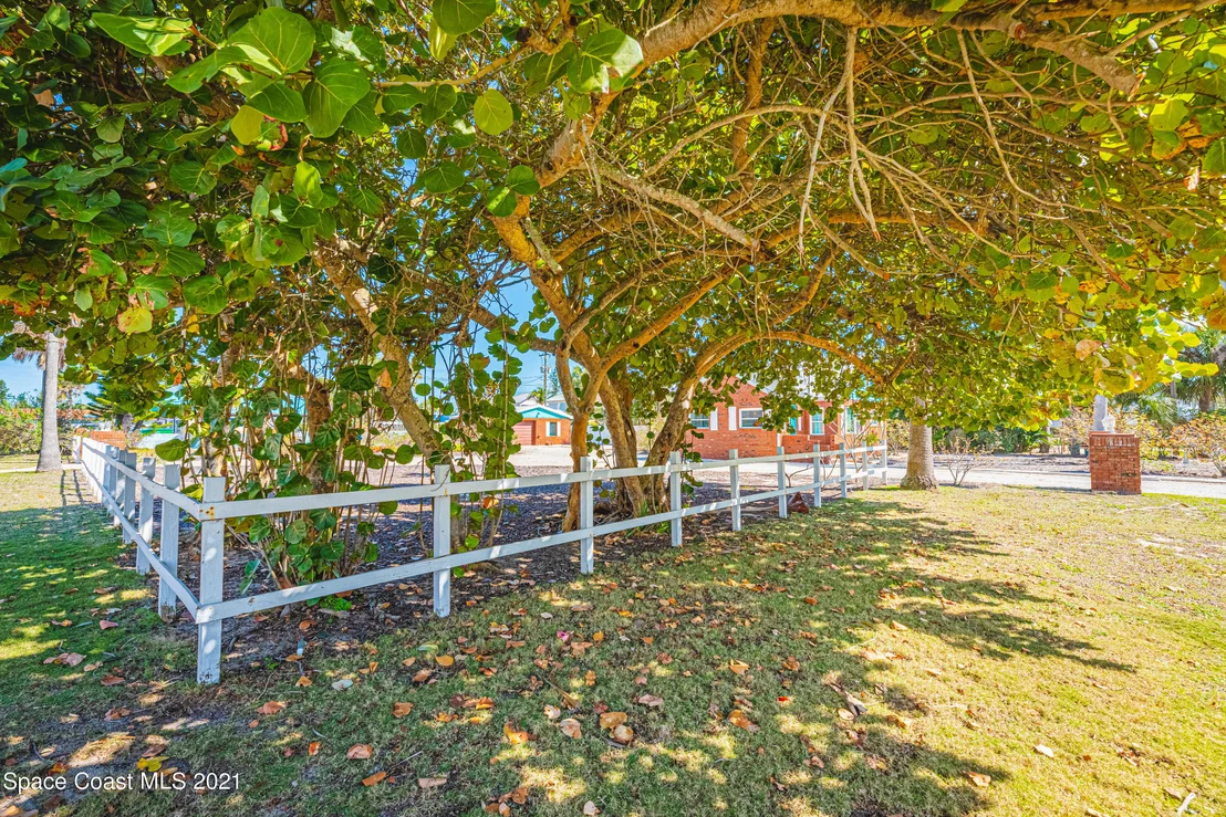 Photo of 210 1st Avenue
