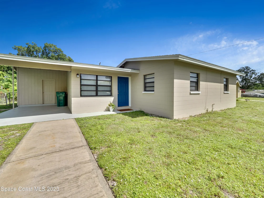 Photo of 2056 Little John Road