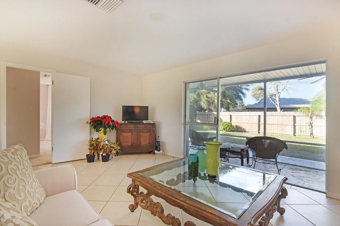 Photo of 385 Formosa Drive