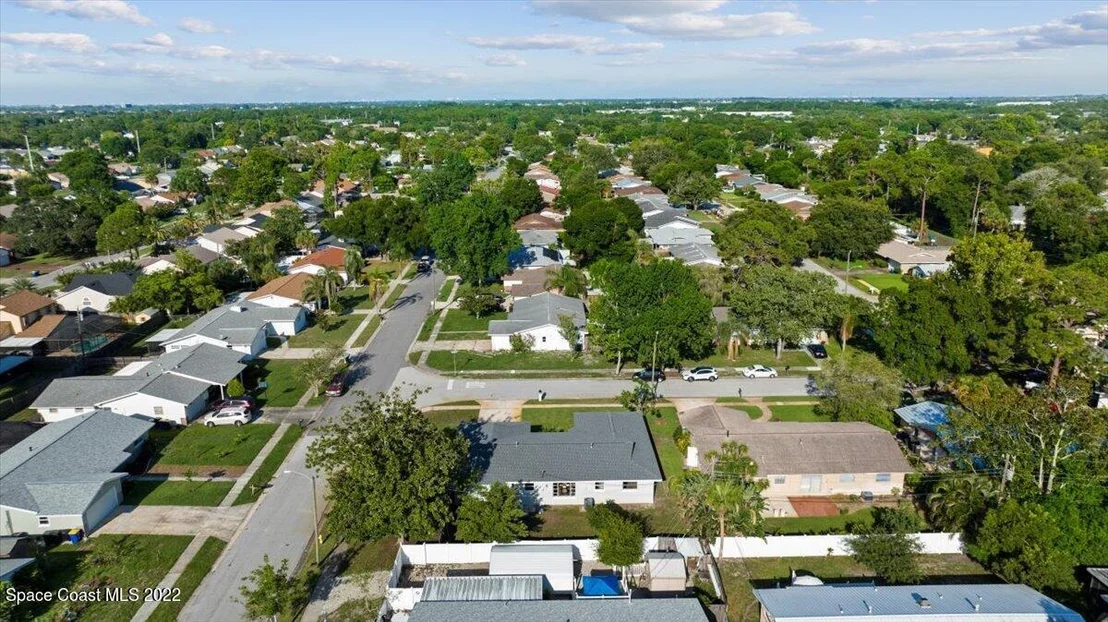 Photo of 893 Midland Road