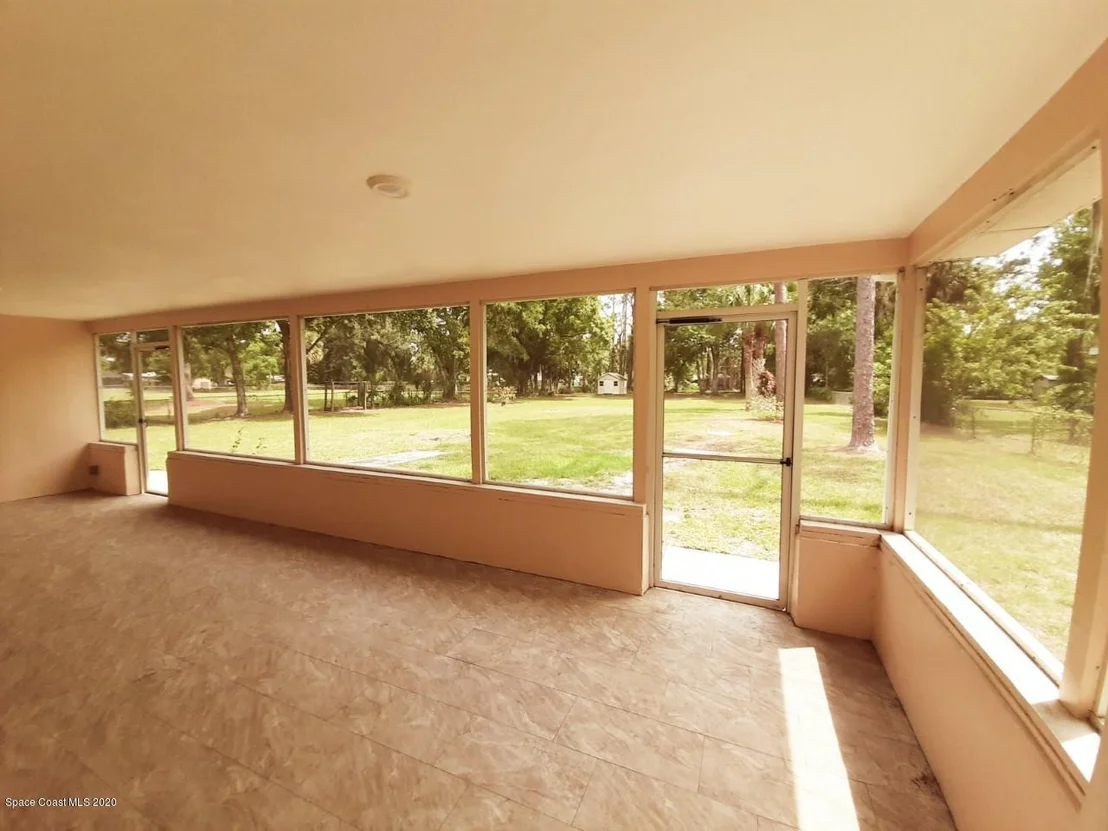 Photo of 8473 Sheridan Road