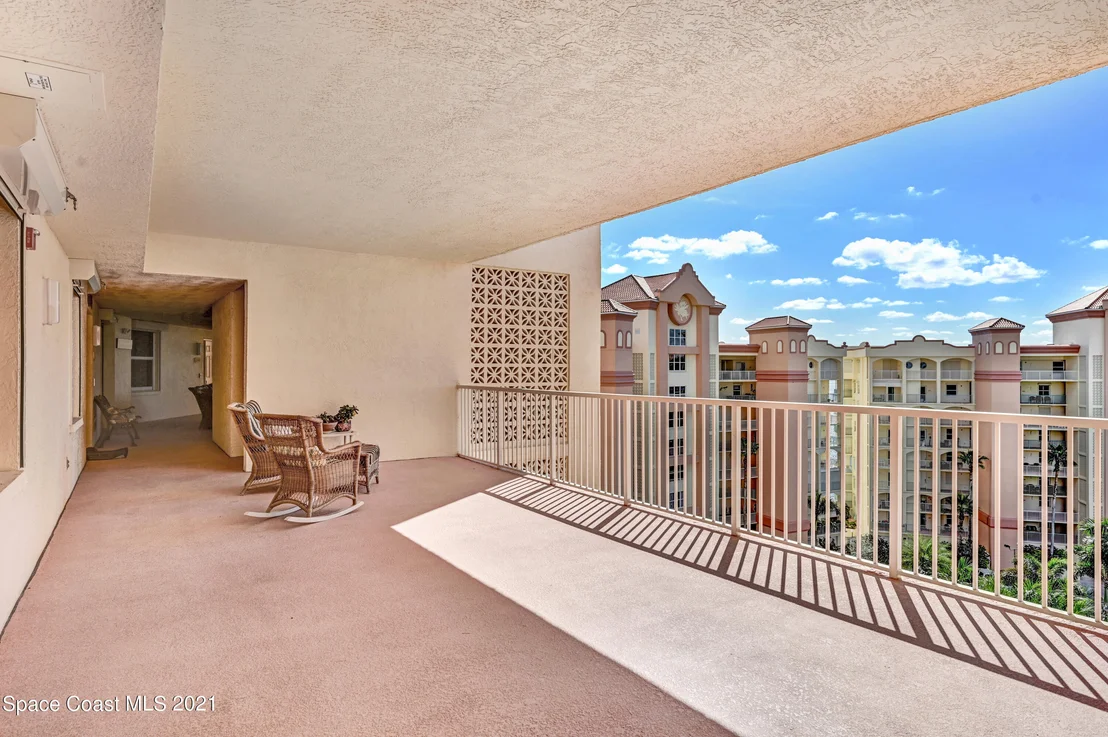 Photo of Unit 901 at 100 Riverside Drive