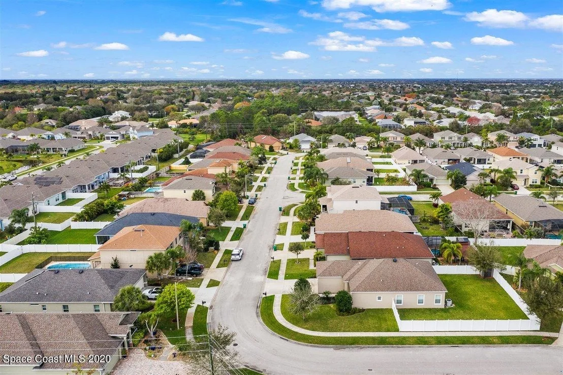 Photo of 3235 Constellation Drive