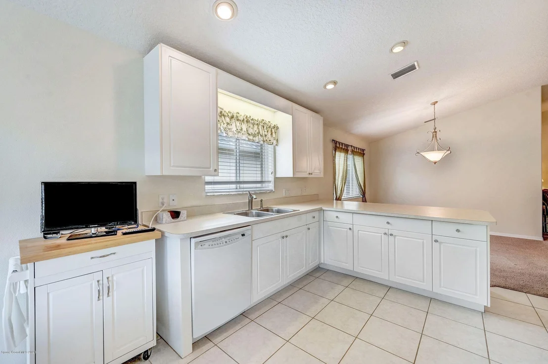 Photo of 850 Indian Oaks Drive