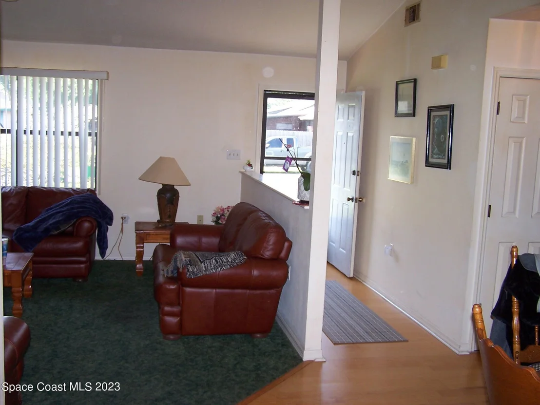 Photo of 5467 Bridge Road