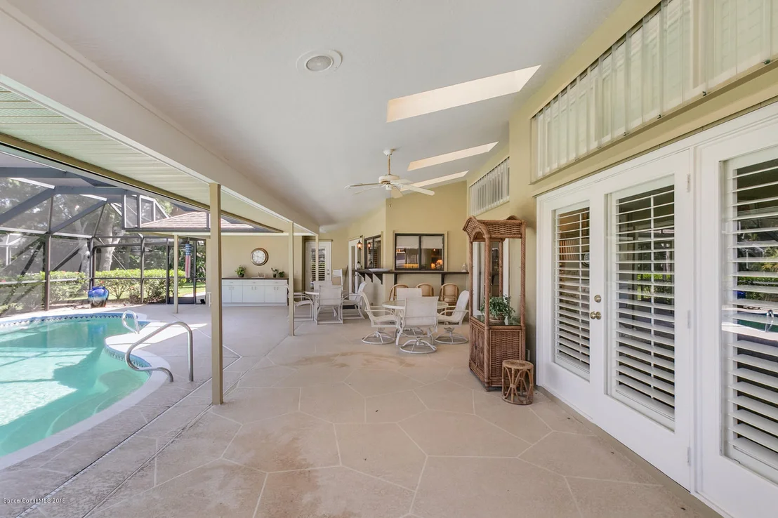 Photo of 610 Rossmoor Circle