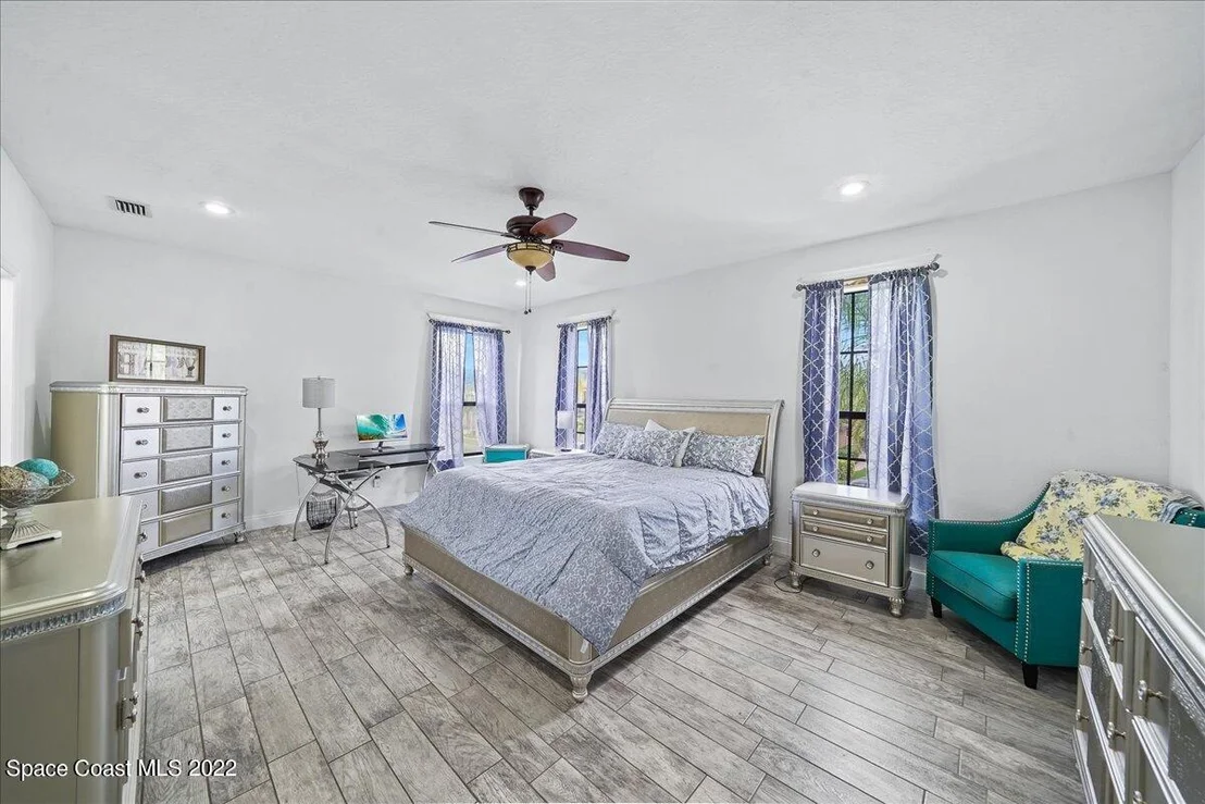 Photo of 1405 Talon Way